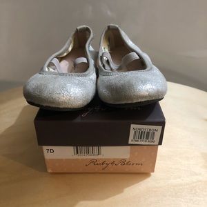 Ruby and bloom Silver ballet dress shoes
